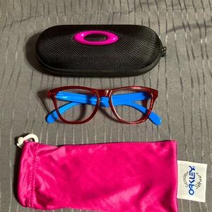 Girls Oakley Frame and Cases